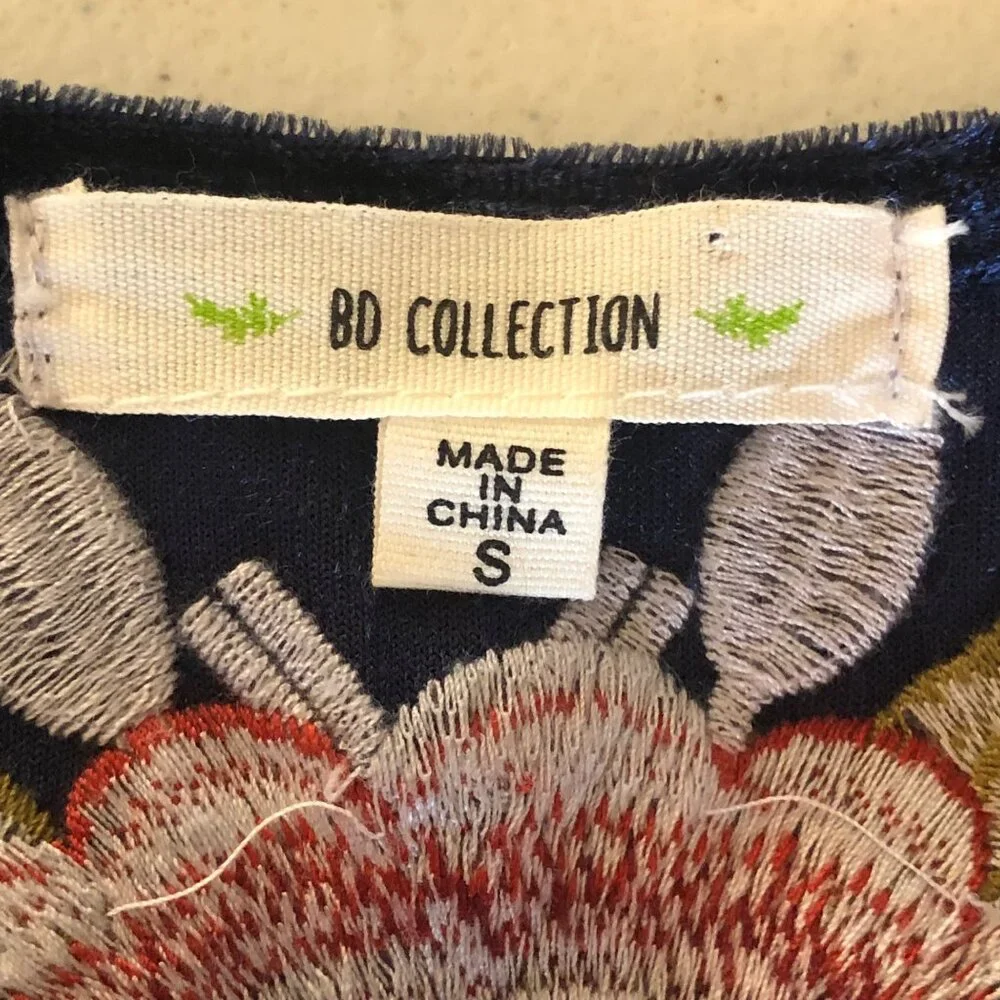 BD Collection Size M/L Velvet Embroidered Open Front Bell Sleeve Cardigan - Picture 7 of 15